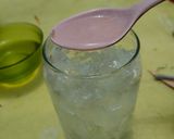 Foto langkah ke 2 dari resep Es jeruk kasturi.