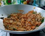 Foto langkah ke 3 dari resep Kwetiau Goreng Spesial.