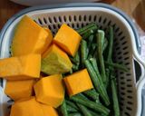 Foto langkah ke 1 dari resep Ginataang Kalabasa At Sitaw.