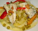Foto del paso 3 de la receta Merluza al horno con pimientos