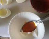 Foto del paso 3 de la receta: Huevos rellenos de mejillones en escabeche con claras rebozadas