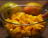 A picture of step 2 of Mango custard pudding.