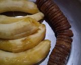 A picture of step 1 of Banana injeer shake.