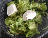 Foto del paso 4 de la receta: Galette de brócoli, espinacas, tomate y queso