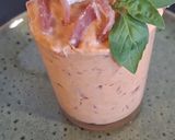 Une image de l'étape 3 de Verrines mousse de jambon de Bayonne et tomates au fromage blanc.