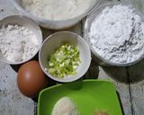 Foto langkah ke 1 dari resep Bakso goreng nasi sisa.