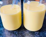 A picture of step 3 of Mango Shake.