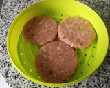 Foto del paso 1 de la receta: Hamburguesas al Microondas con mermelada y queso