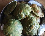A picture of step 4 of Palak Puri.