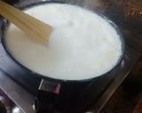 A picture of step 2 of Milk lachedar rabri.