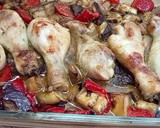 Foto del paso 3 de la receta: Jamoncitos de pollo con verduras al horno