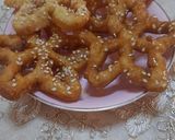 صورة لخطوة 2 من وصفة حلوى الورده (الشباكيه) 🥨🥨😋 مقرمشه