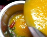 A picture of step 3 of Fajeto (Gujarati Mango Kadhi).