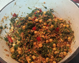 Foto del paso 6 de la receta: Garbanzos con espinacas y soja texturizada