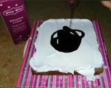 A picture of step 3 of Fresh vanilla chocolate cake.