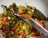 Foto langkah ke 3 dari resep Tumis Daging Sliced Pedas.