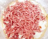 Une image de l'étape 6 de Tarte moelleuse aux lardons fumés râpé de jambon, crème fraîche.