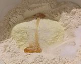 Foto del paso 1 de la receta: Pan lactal casero 🍞
