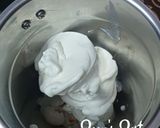 A picture of step 2 of Lychee Shake.