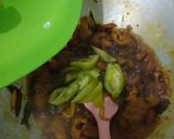 Foto langkah ke 4 dari resep Oseng Kikil Kecap Cabe Ijo.