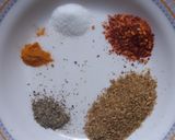 A picture of step 2 of Mooli k parathay.