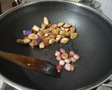 Foto langkah ke 3 dari resep Tumis Terong Cabe Gendot.