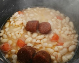 Foto del paso 6 de la receta: Alubias blancas con chorizo vegano