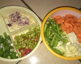 Foto langkah ke 1 dari resep Tumis toge campur.
