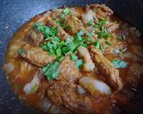 Hình bước làm 2 của món Chả cá, thịt và tóp mỡ sốt cà