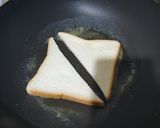 Foto langkah ke 3 dari resep Roti panggang telur.