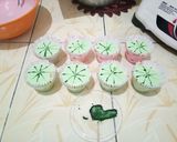 Foto langkah ke 5 dari resep Bolu Kukus Semangka Mekar (ukuran 1/2 kg).