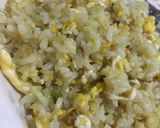 Foto langkah ke 4 dari resep Nasi goreng telur kencur.