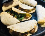 Foto del paso 12 de la receta: Quesadillas de Pollo, Champiñones y Rúcula