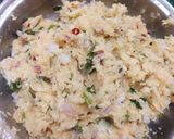 A picture of step 4 of Potato Semolina Medu Vada.