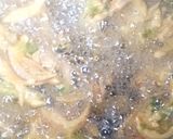 A picture of step 4 of Piyaz Hari mirch mix pakora😋.