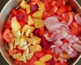 A picture of step 1 of Tomato beet soup.