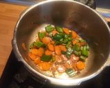 Foto del paso 3 de la receta: Timbal de rabo de toro y puré de patatas con crujiente de jamón