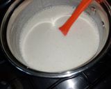 Foto del paso 3 de la receta: Panna cotta de coco con coulis de flor de cempasúchil y mezcal