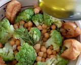 Foto del passaggio 2 della ricetta Ceci e cavolfiore con crostini speziati