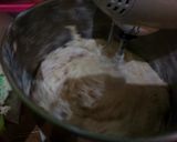 Foto langkah ke 3 dari resep Roti isi pisang metode water roux.