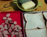Foto langkah ke 1 dari resep Roti sandwich sauce spaghetti.