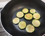 泡菜炒櫛瓜雞肉的食譜步驟2照片