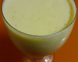 A picture of step 4 of Apple and nuts milkshake.
