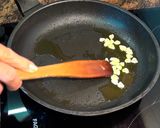 Foto del paso 10 de la receta Merluza rellena especial para Navidad