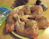 Foto del paso 1 de la receta: Contramuslos de pularda guisados con pimientos