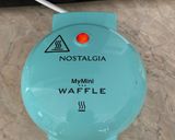 Hình bước làm 2 của món Waffle Yến Mạch