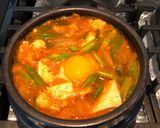 Hình bước làm 3 của món Súp tàu hủ Hàn quốc- Soft tofu stew