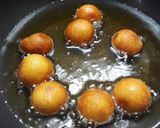 A picture of step 8 of Rava gulab jamun.
