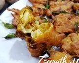 A picture of step 2 of Rice Flour Potato Onion Pakoras.