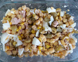 Foto del paso 3 de la receta: Ensalada de garbanzos con guacamole🌱
